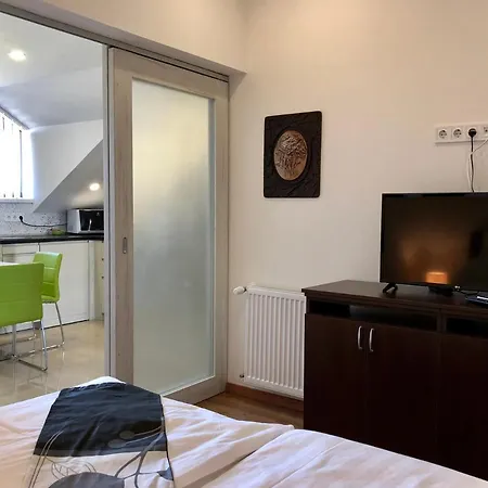 Apartament White
