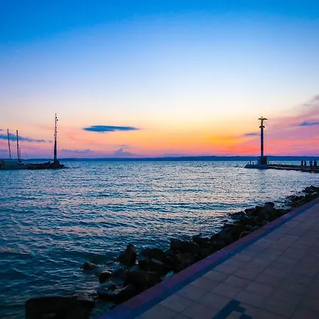 White Διαμέρισμα *