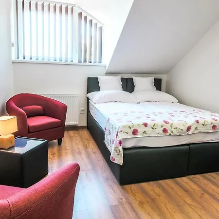 Apartament White