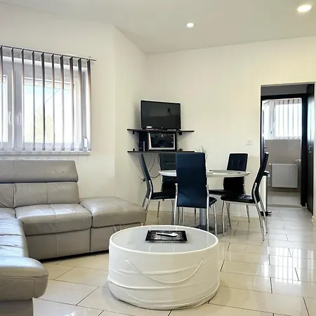 White Apartamento